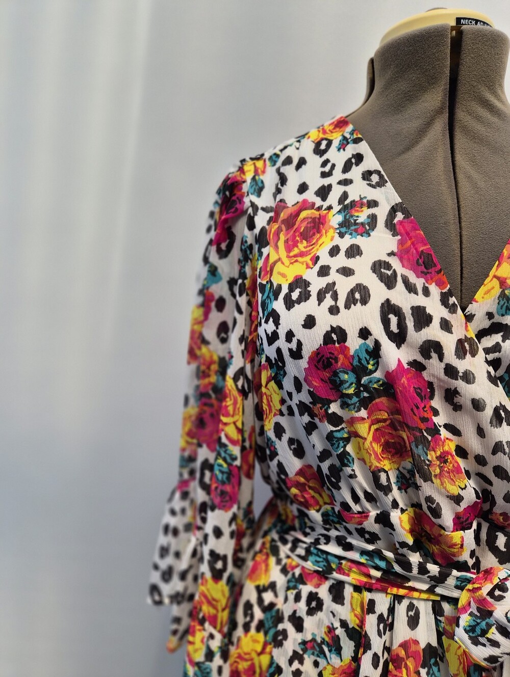 Torrid x Betsey Johnson Collab Limited Edition Leopard Floral Dress Size 1 1x - Picture 7 of 15
